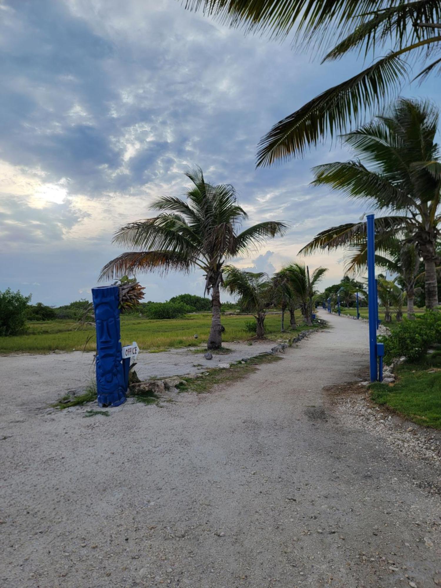 Brahma Blue Resort San Pedro  Esterno foto
