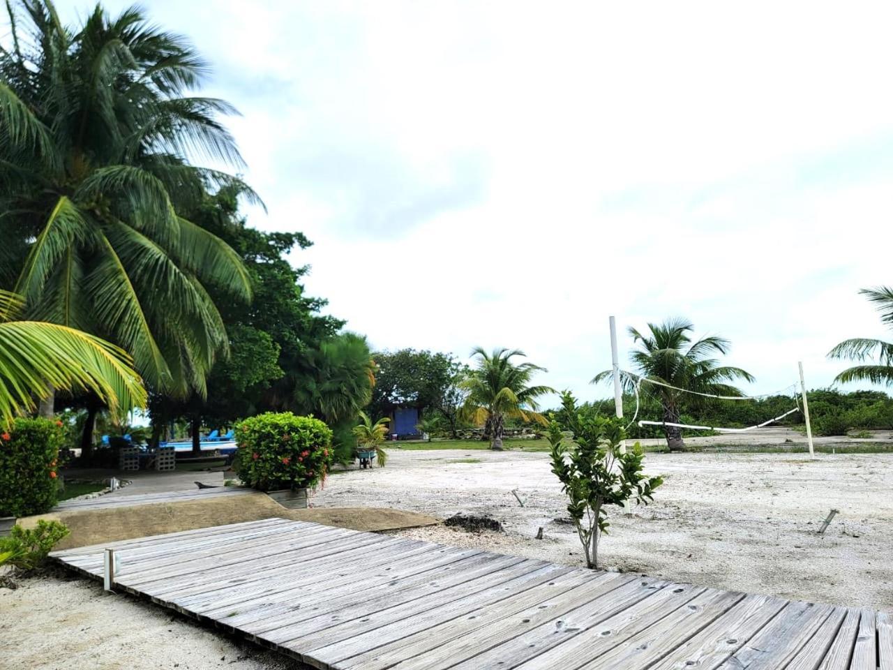 Brahma Blue Resort San Pedro  Esterno foto